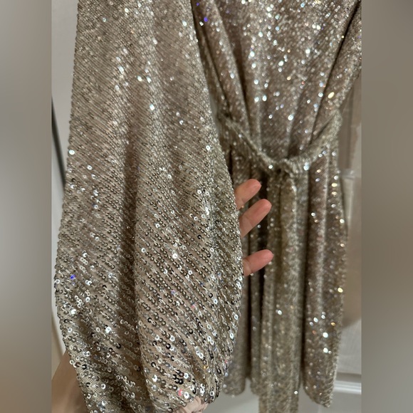 NEW Jenny Yoo New Year’s Eve Angie Dress in Silver Nude New Year’s Eve Dress - Picture 5 of 11